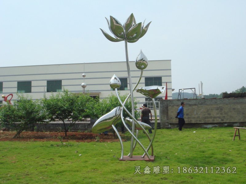 不锈钢彩绘荷花景观雕塑