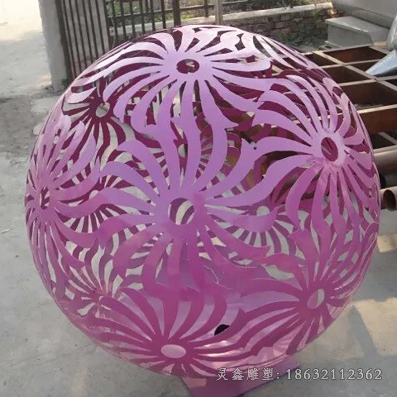 彩绘镂空球不锈钢景区雕塑