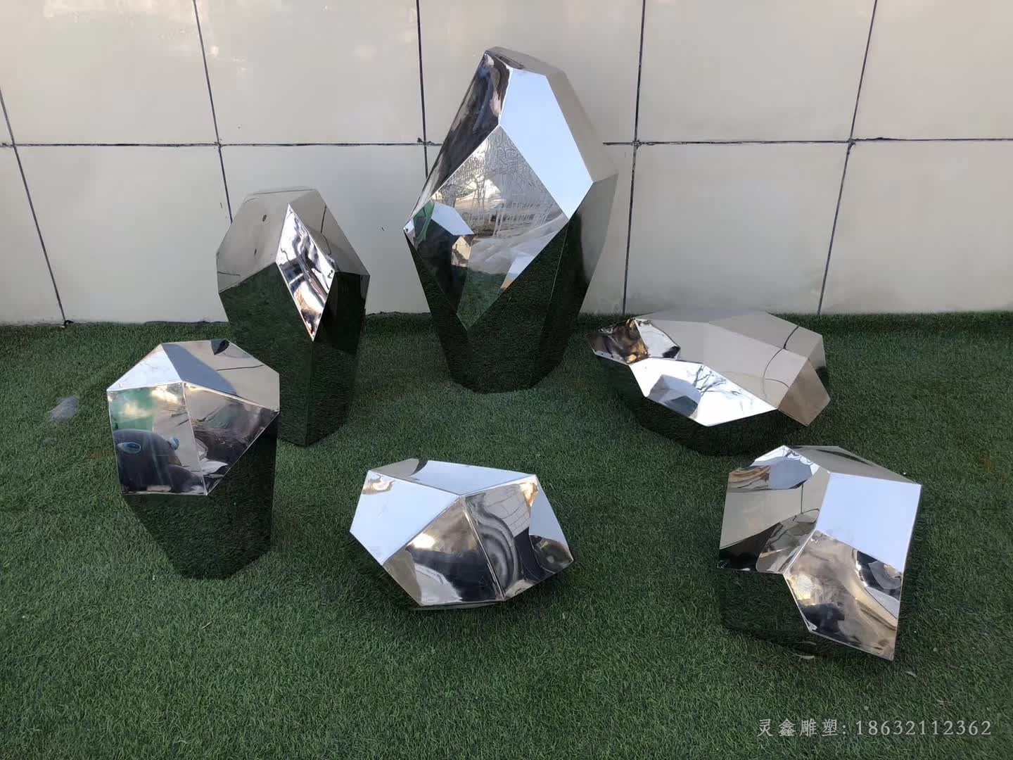 不锈钢几何石头庭院雕塑