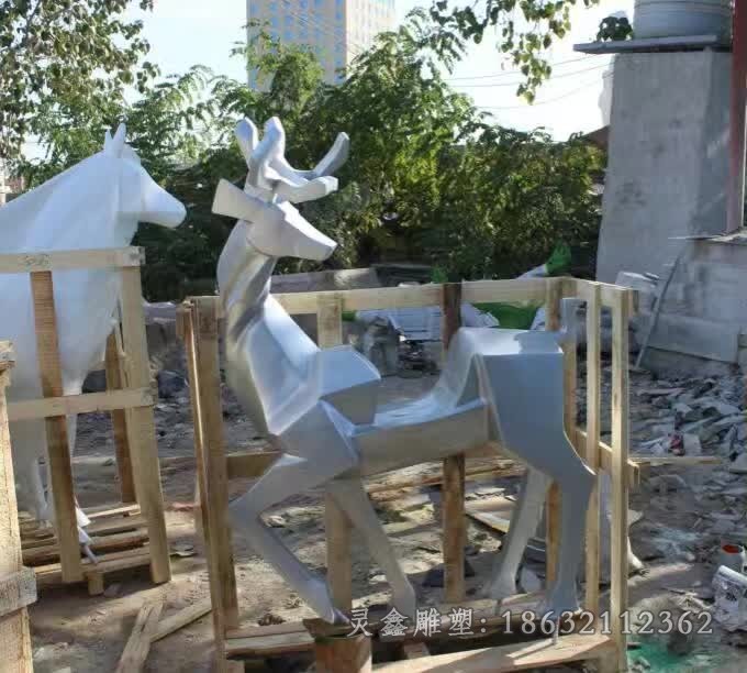 不锈钢几何鹿公园雕塑