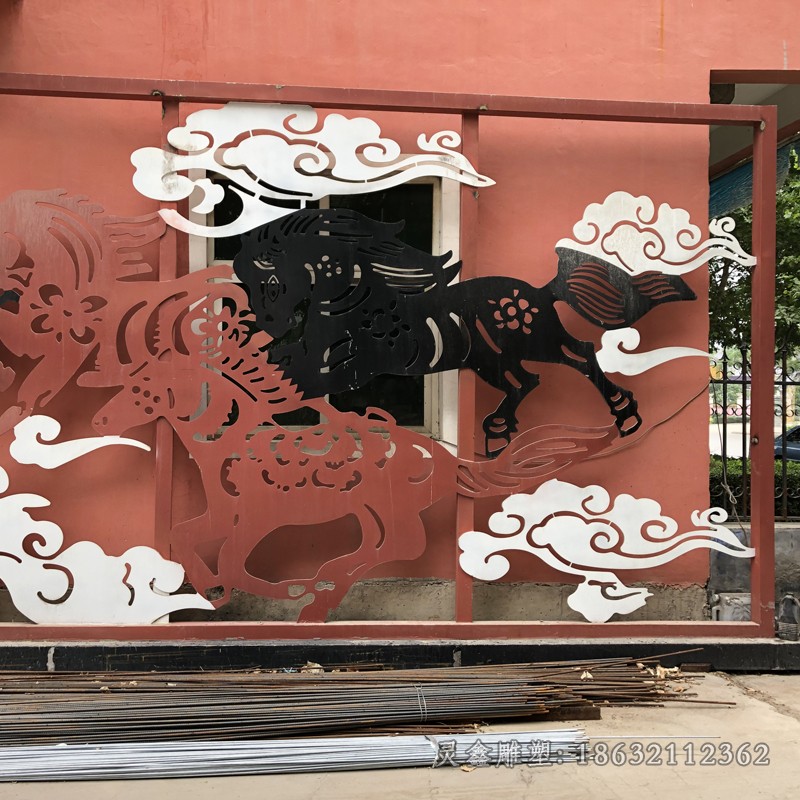 不锈钢剪影镂空马城市雕塑