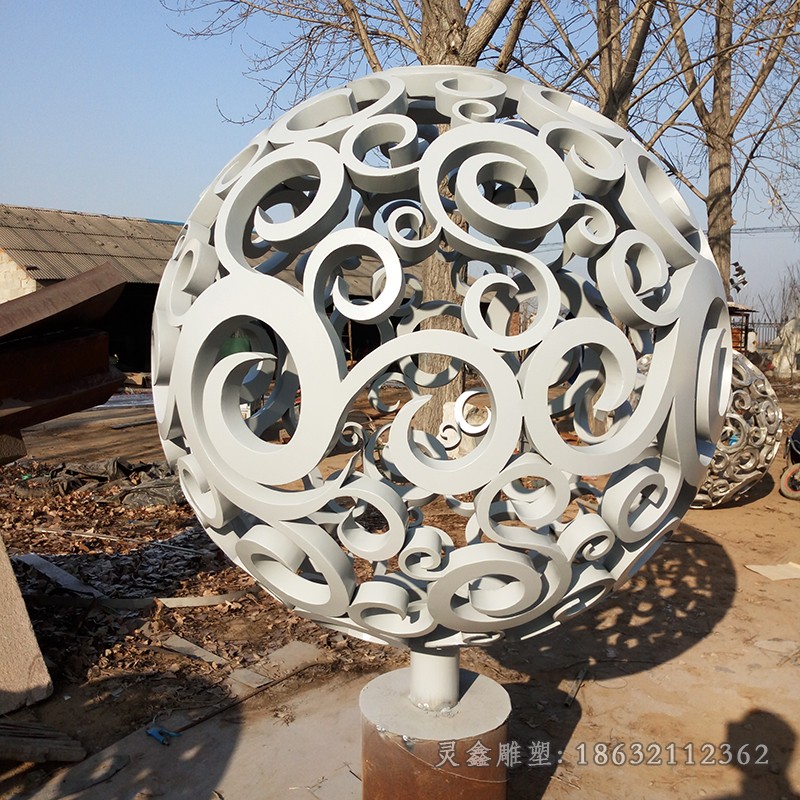 不锈钢镂空球城市景观雕塑