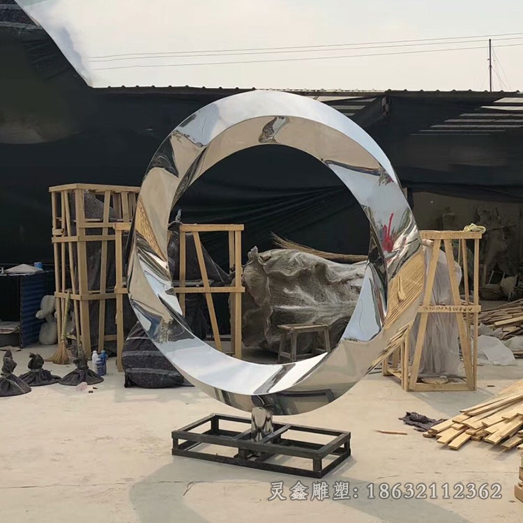 不锈钢镜面抽象圆环景观雕塑