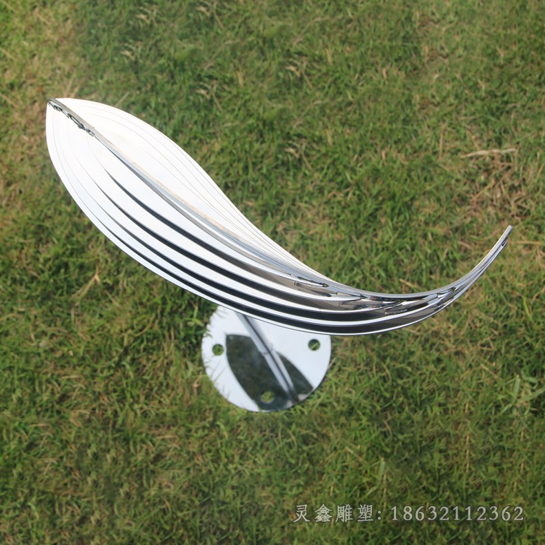 不锈钢镜面鱼公园雕塑