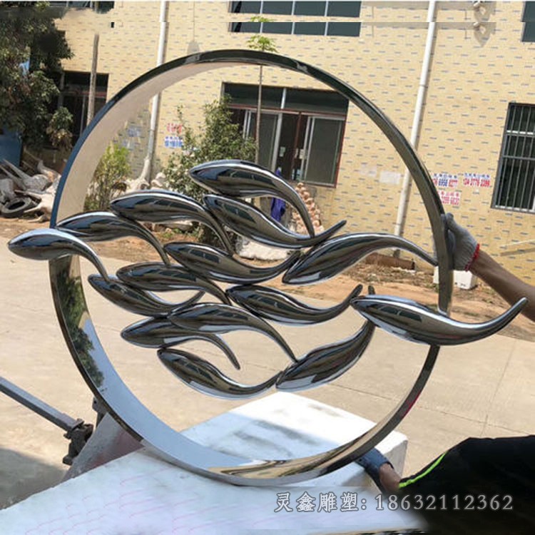 不锈钢镜面鱼公园景观雕塑