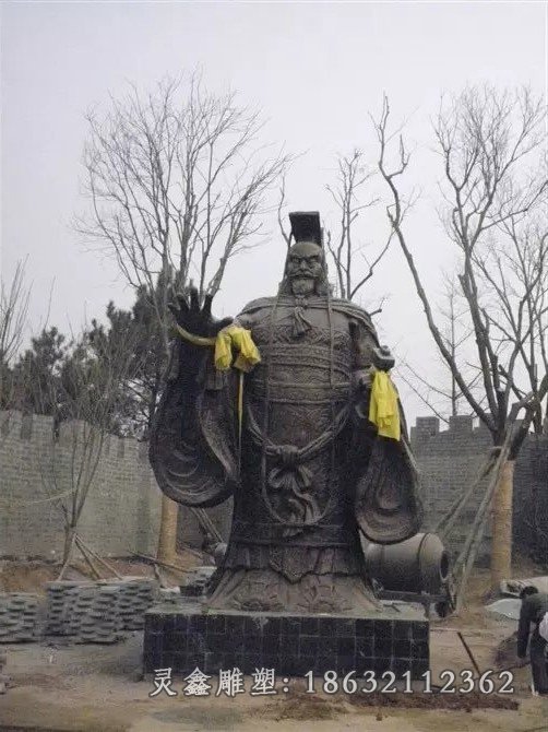 秦始皇铜像，广场铜雕