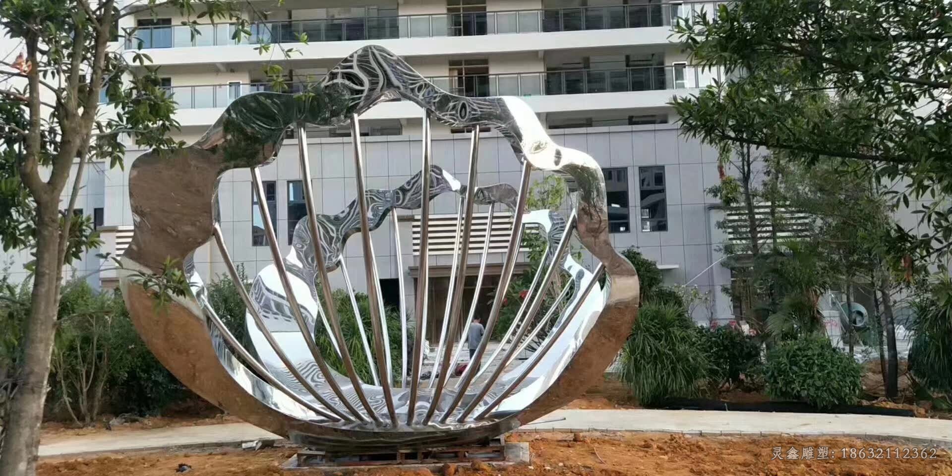 不锈钢镂空扇贝小区雕塑