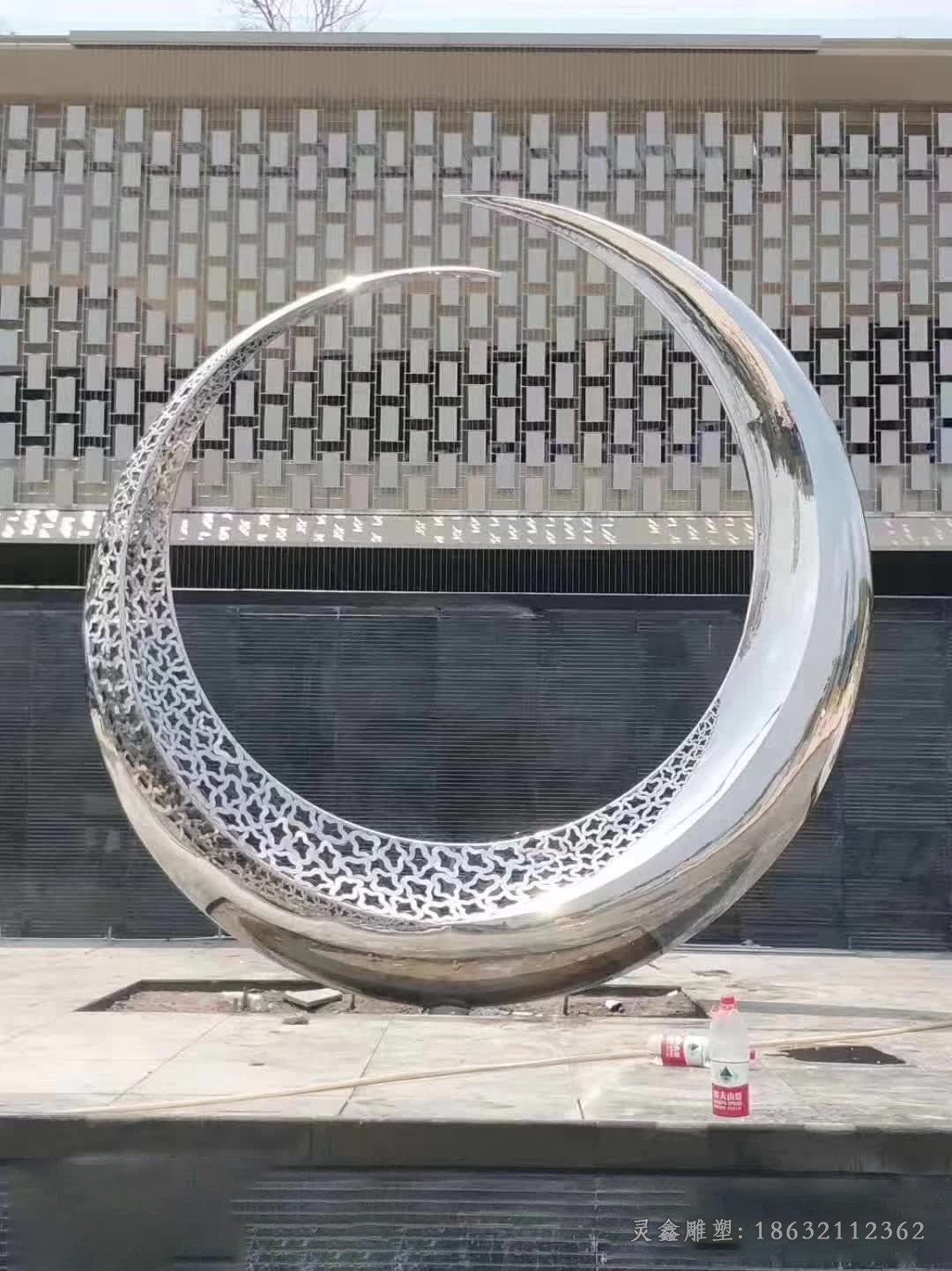 发光镂空月亮不锈钢雕塑