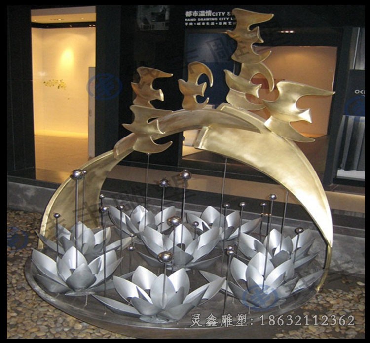 镜面彩绘荷花庭院不锈钢雕塑