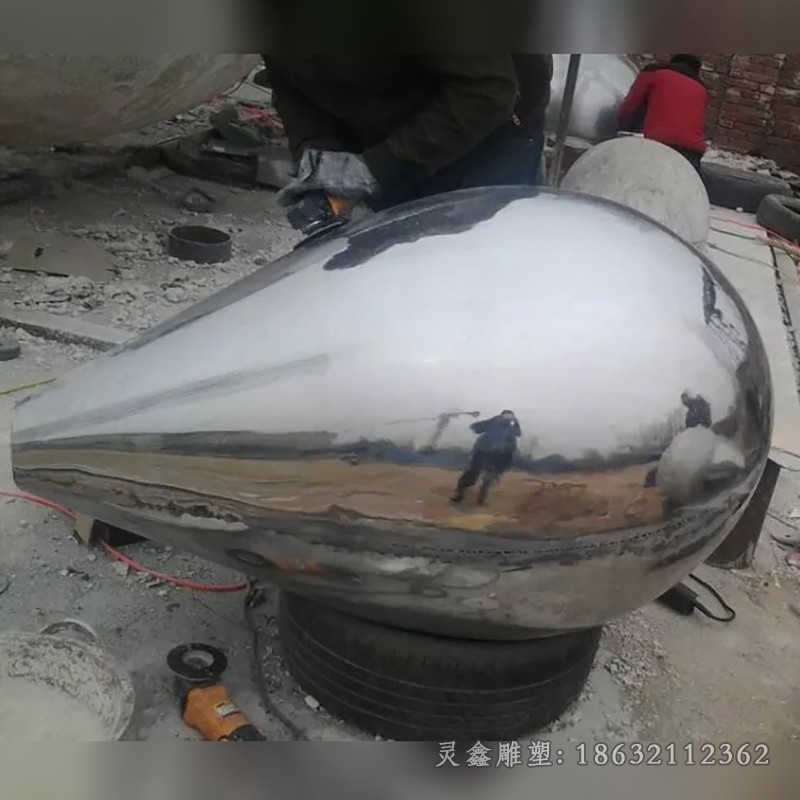 不锈钢镜面水滴城市雕塑