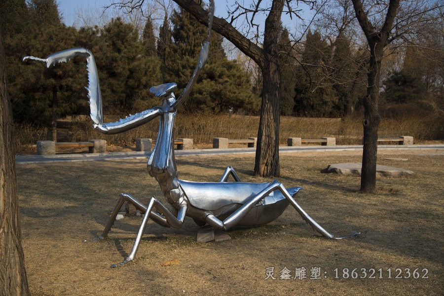 不锈钢螳螂校园动物雕塑