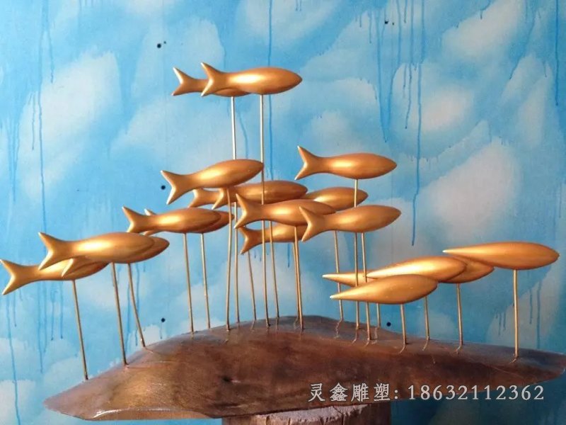 湖边鱼动物景观铜雕