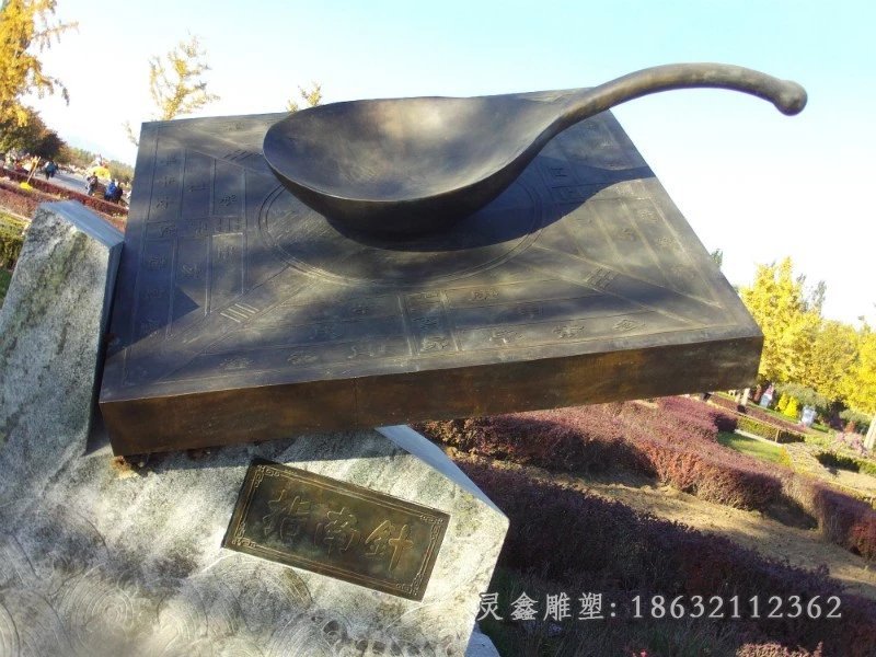 指南针铜雕，广场指南针铜雕