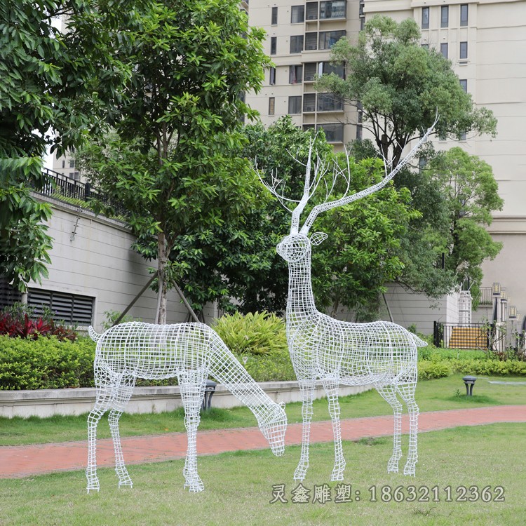 不锈钢铁艺镂空鹿小区雕塑