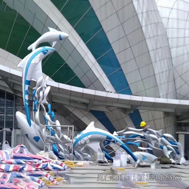 不锈钢彩绘海豚街边雕塑