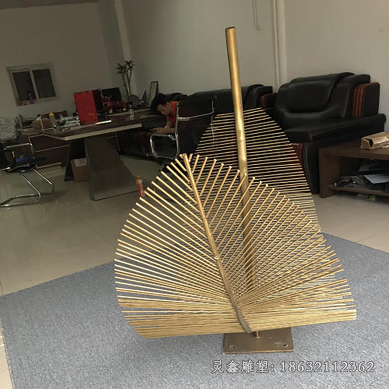 不锈钢羽毛户外景观雕塑