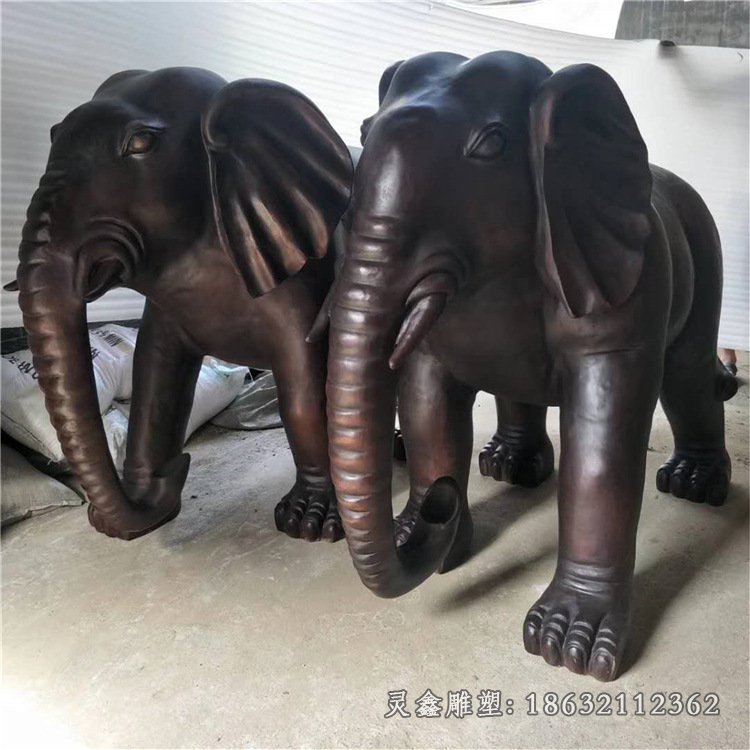 大象动物雕塑