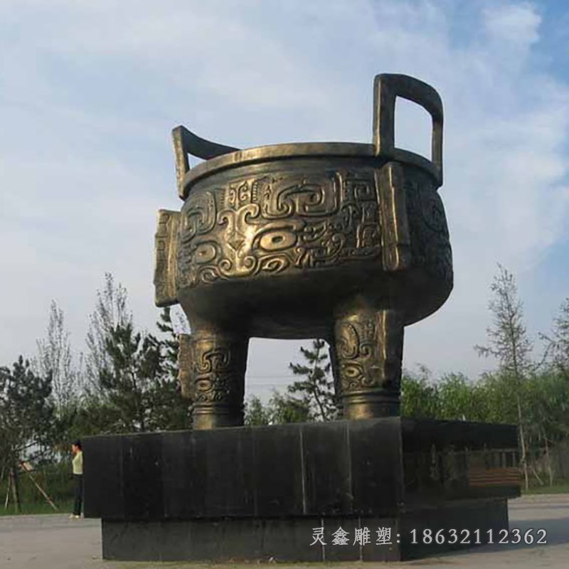 大型铜鼎雕塑，三足铜鼎雕塑