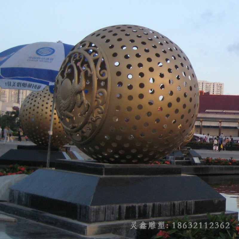 不锈钢圆球校园景观雕塑