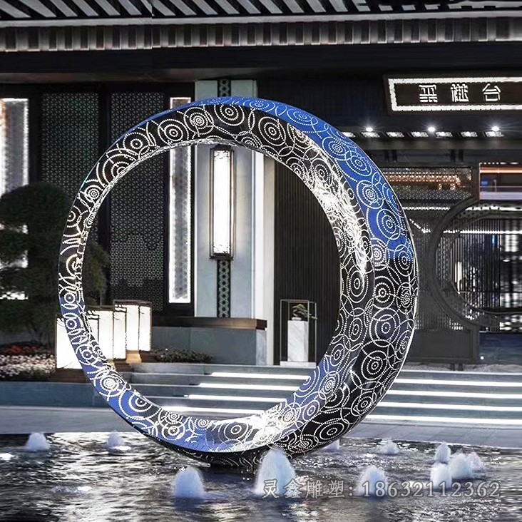 不锈钢镜面月亮小区景观雕塑