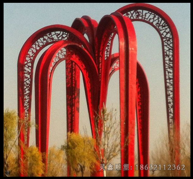 不锈钢抽象字母庭院雕塑