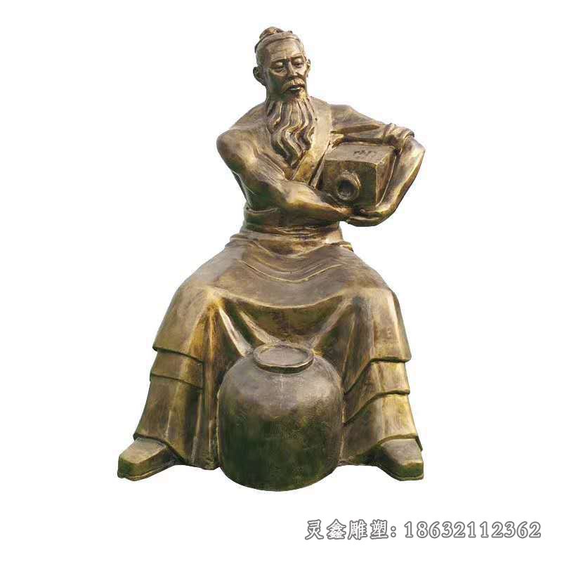 古代人物倒酒铜雕