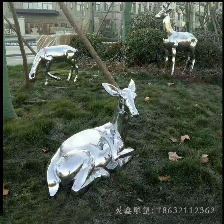 不锈钢镜面鹿庭院景观雕塑