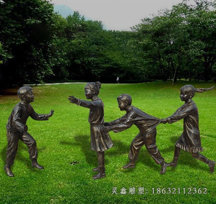 老鹰捉小鸡童趣雕塑 (1)_看图王