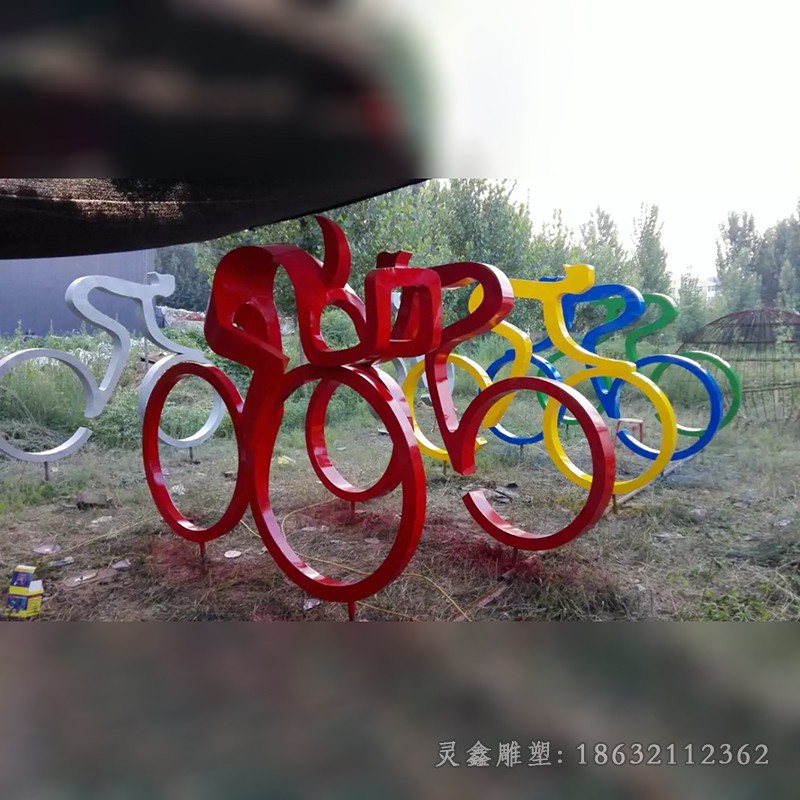 不锈钢骑自行车人物彩绘雕塑