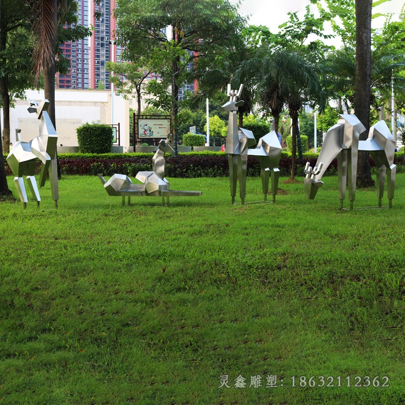 福鹿几何庭院不锈钢雕塑