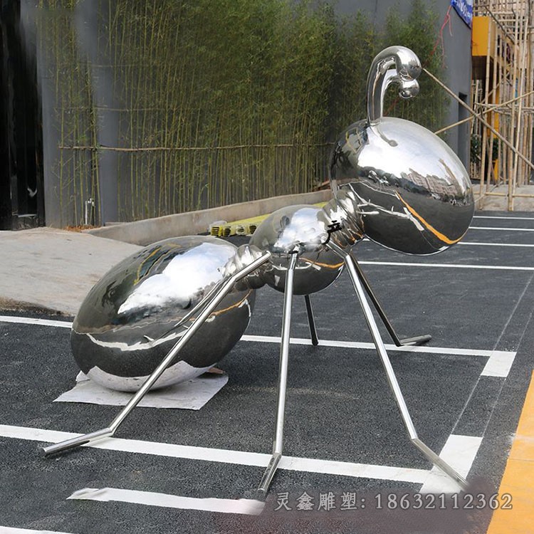 不锈钢镜面抽象蚂蚁动物雕塑