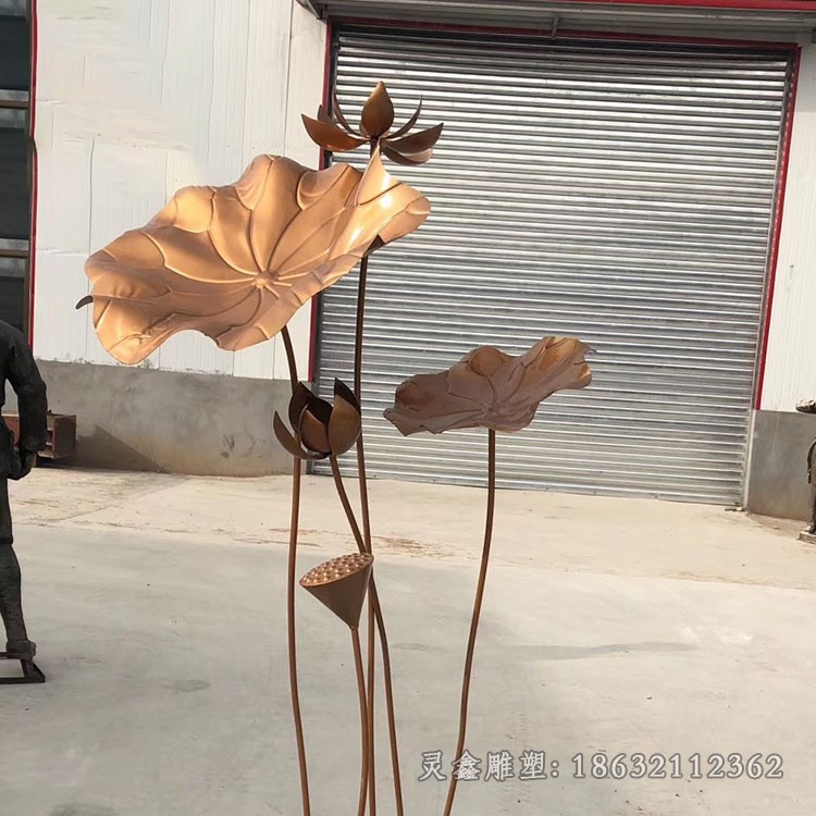 不锈钢彩绘荷花庭院雕塑