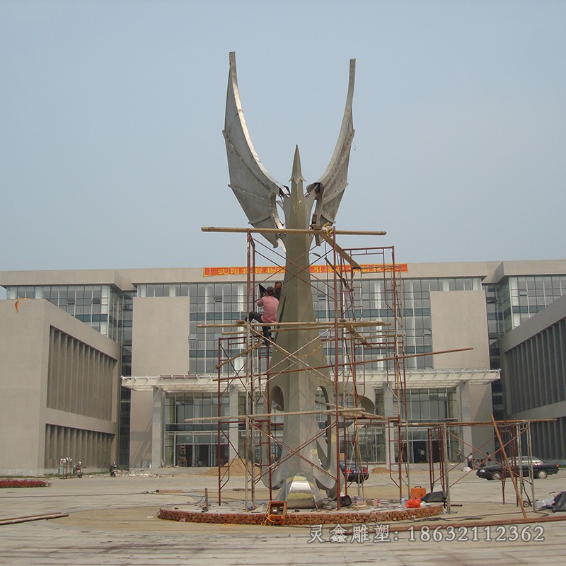 不锈钢镜面抽象街边标志雕塑