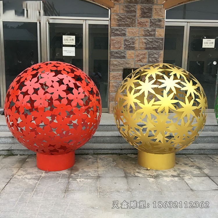 广场不锈钢彩绘镂空球景观雕塑