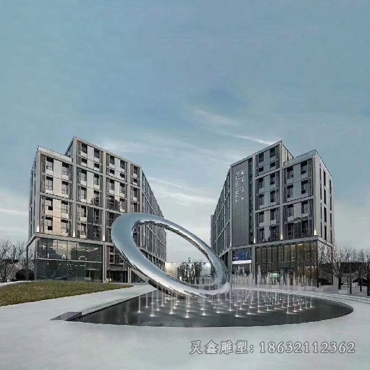 广场不锈钢圆环景观雕塑