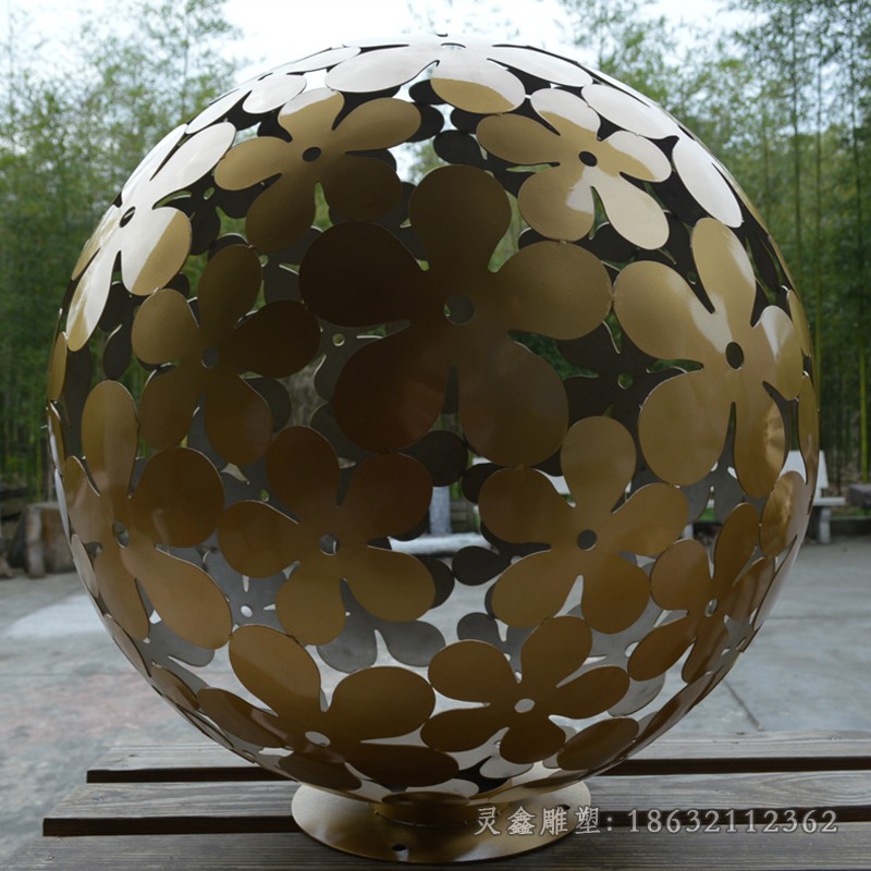 广场镂空造型圆球景观雕塑