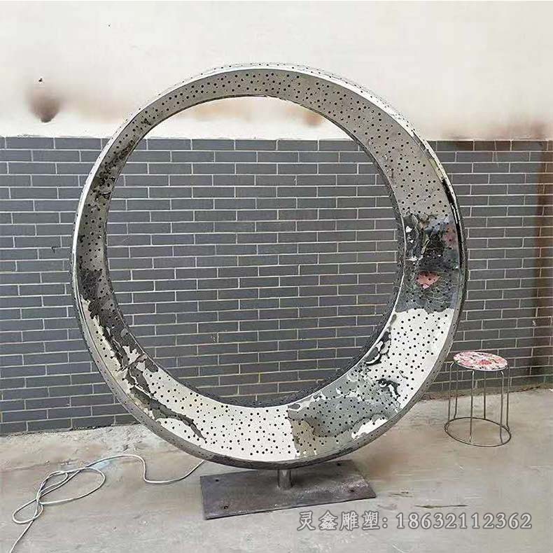 街头不锈钢圆环广场景观雕塑