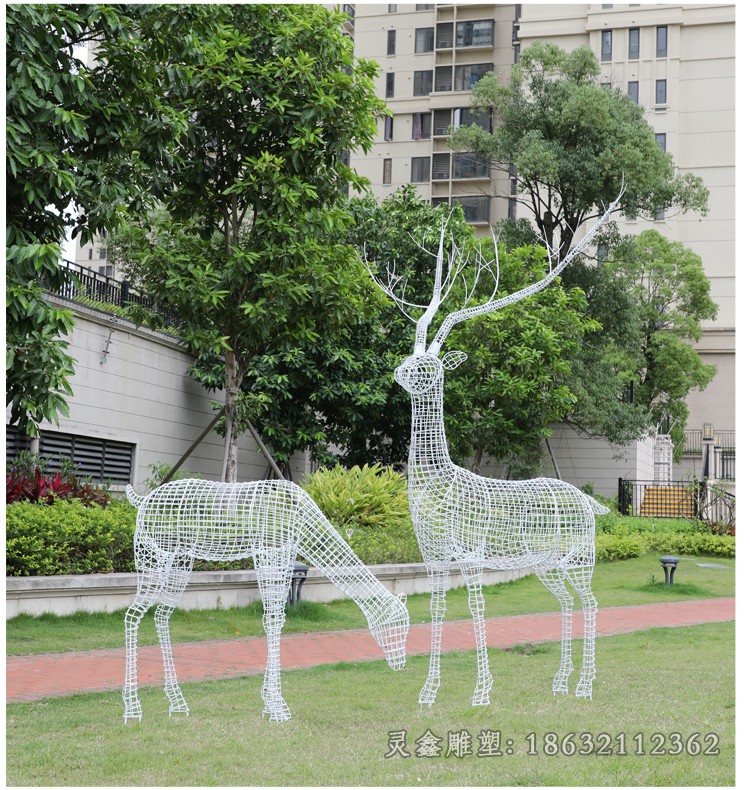 小区广场不锈钢镂空鹿雕塑