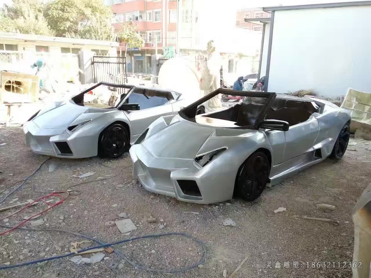 不锈钢街边车模景观雕塑