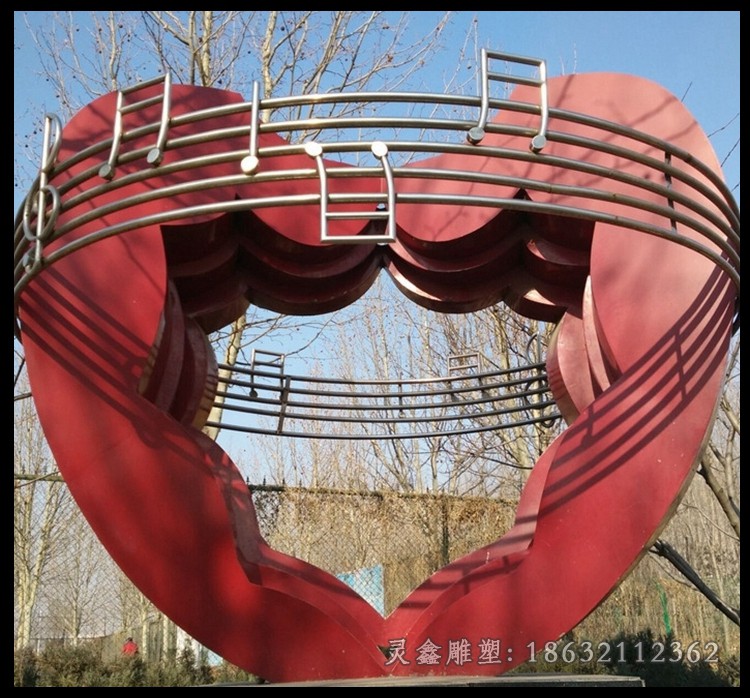 不锈钢爱心广场景观彩绘雕塑