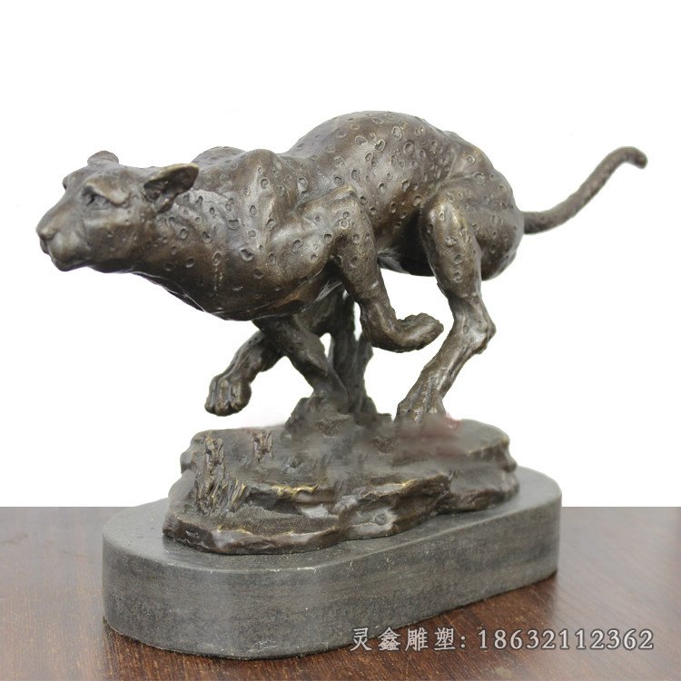 豹子城市动物景观铜雕