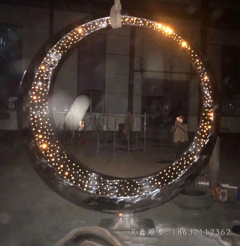不锈钢发光月亮抽象雕塑