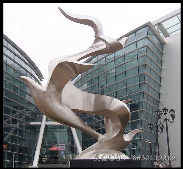 不锈钢飞鸽抽象景观雕塑