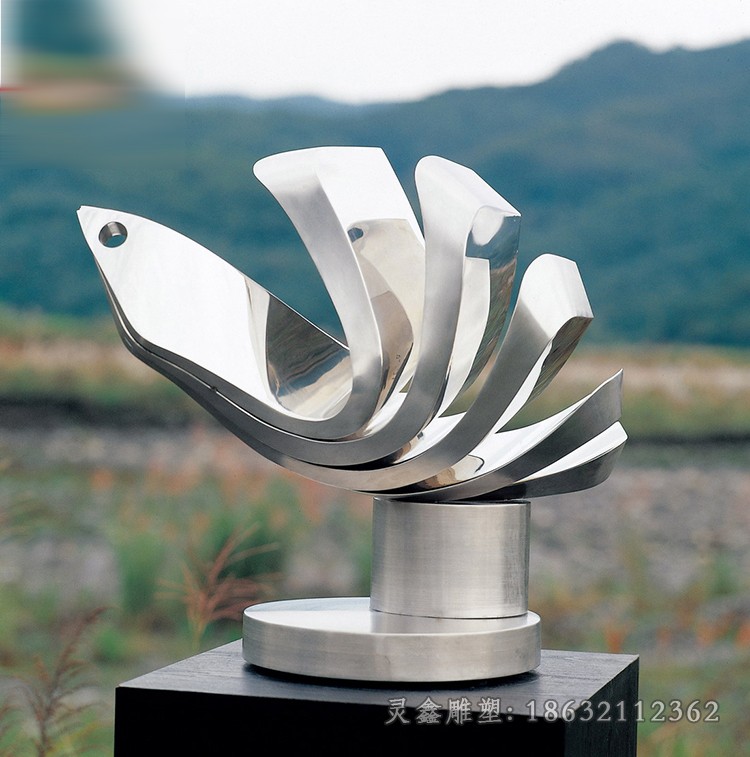 不锈钢鲤鱼雕塑广场景观雕塑