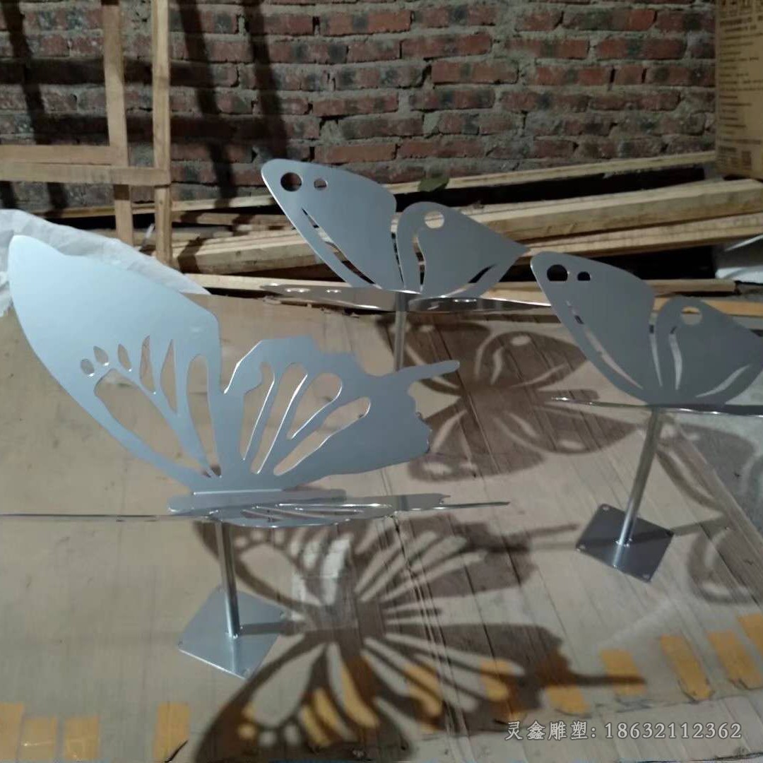 不锈钢动物蝴蝶广场景观雕塑