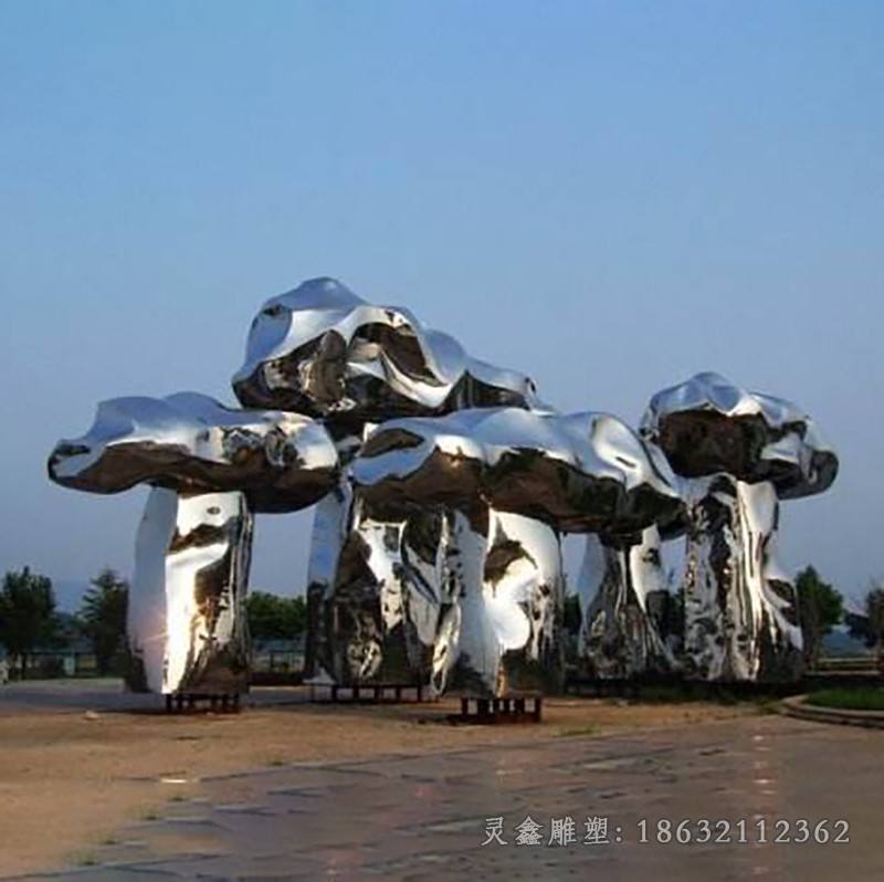 不锈钢镜面蘑菇广场景观雕塑