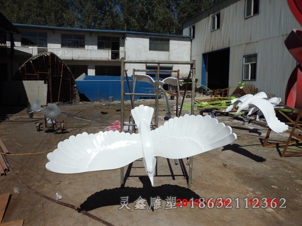 不锈钢老鹰广场景观动物雕塑