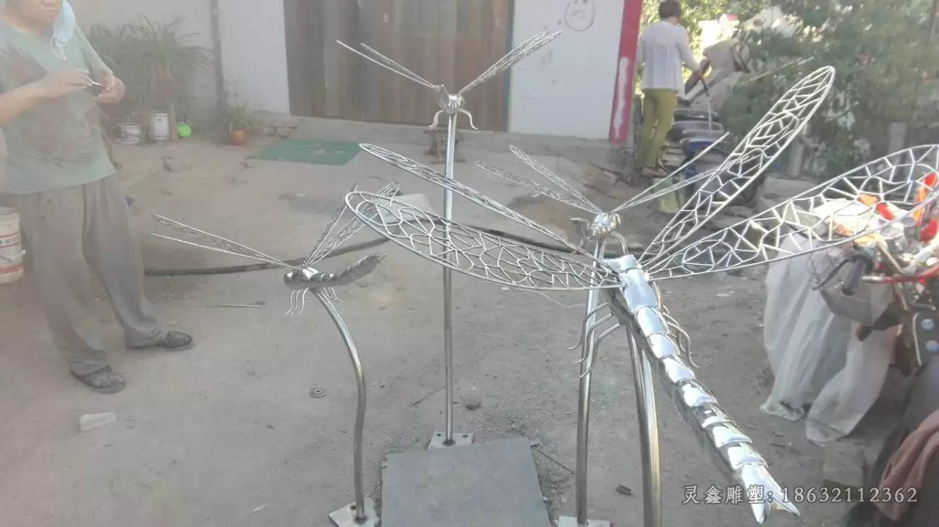不锈钢镜面蜻蜓广场景观雕塑