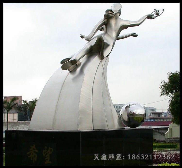 不锈钢镜面抽象人物城市雕塑