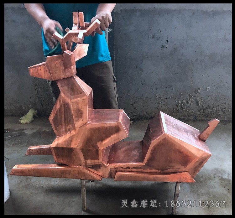 不锈钢彩绘几何鹿广场雕塑